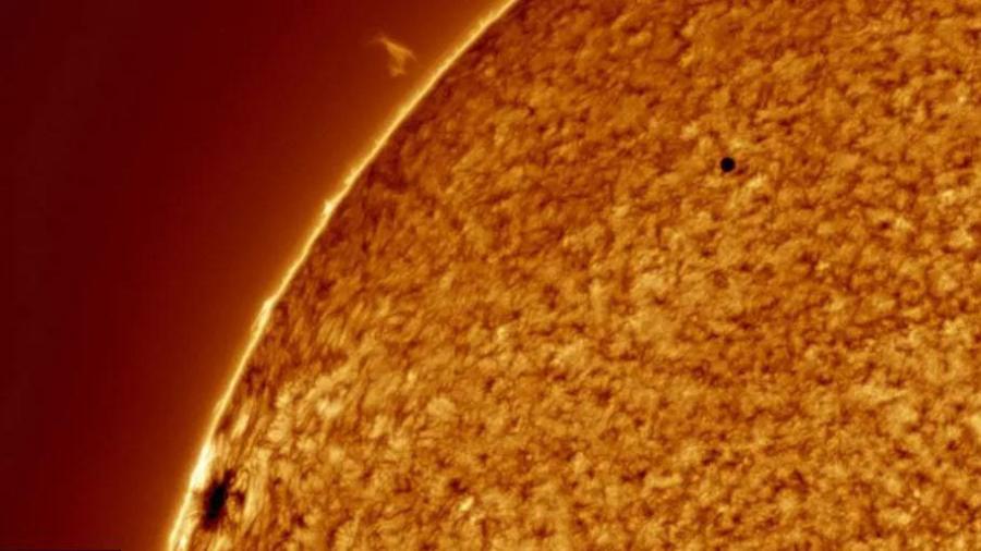 aa7000b40db2a4df52d401e5511ec5ca