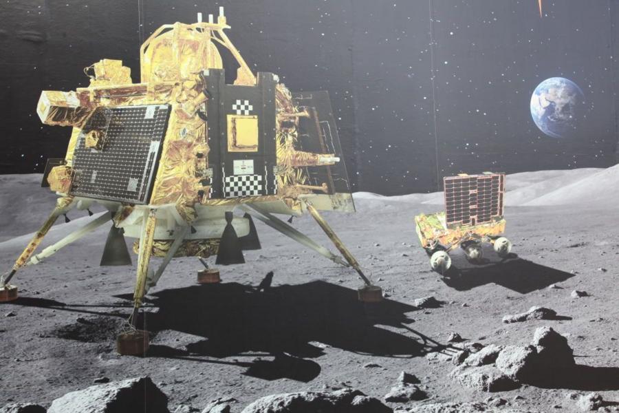 NASA установит ядерный реактор на Луне к 2030 году — американские СМИ 2 7f4d43abc39dd984286773874fa4fb31