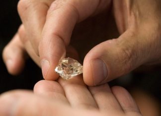 Лабораторный алмаз твёрже, чем натуральный