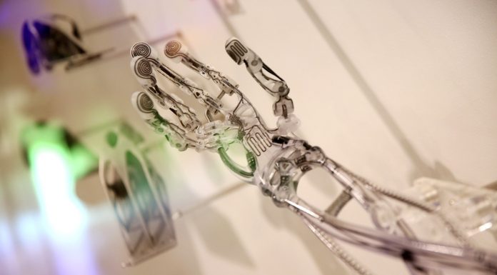 Свет предложен в качестве двигателя для роботов