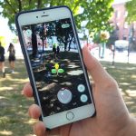Pokemon GO заставляет людей больше двигаться