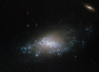 Эффектная смерть: звезда прошла слишком близко от чёрной дыры Это изображение спиральной галактики NGC 3274