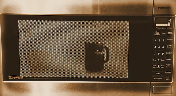 Обыкновенная микроволновка делает чай полезным вдвойне