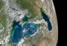 Черное море стало бирюзовым