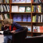 Снобизм образованных: предубеждение, которого мы не замечаем