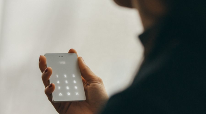 Следующее поколение телефонов — это будут не смартфоны