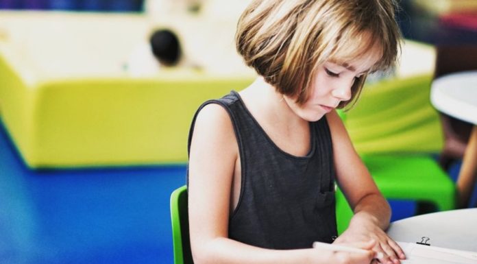 Школа в различных странах мира: где учатся 23 года, а где дешевое образование