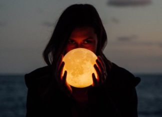 Луна влияет на наше настроение и может даже вызвать биполярное расстройство