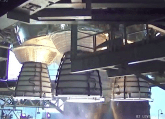 NASA успешно протестировала самую мощную в мире ракету для полетов на Луну