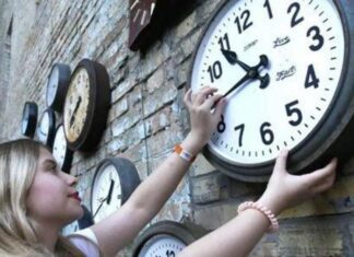 Переводить часы или нет? Почему мир до сих пор не огромен ачился