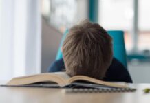 Математика не может быть дана природой