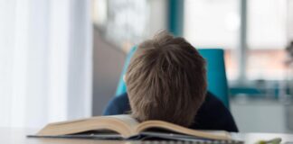 Математика не может быть дана природой