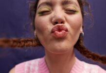 Ученые определили, когда произошел первый поцелуй на Земле