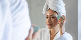 Три домашние процедуры против отеков лица: есть ли от них польза